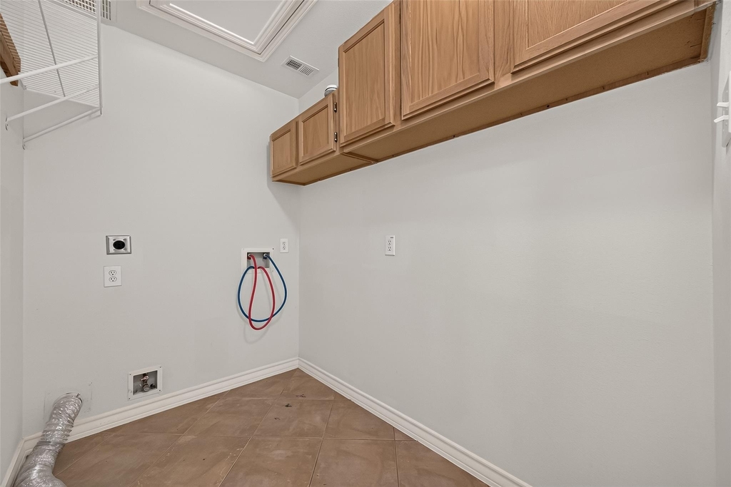 3830 Flatwood Drive - Photo 32