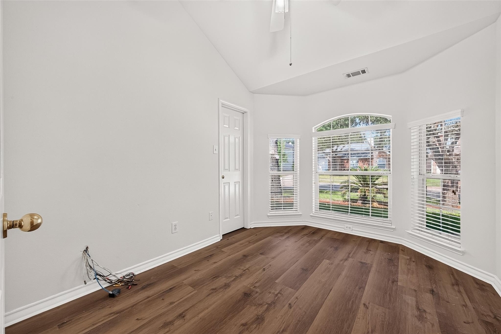 3830 Flatwood Drive - Photo 3