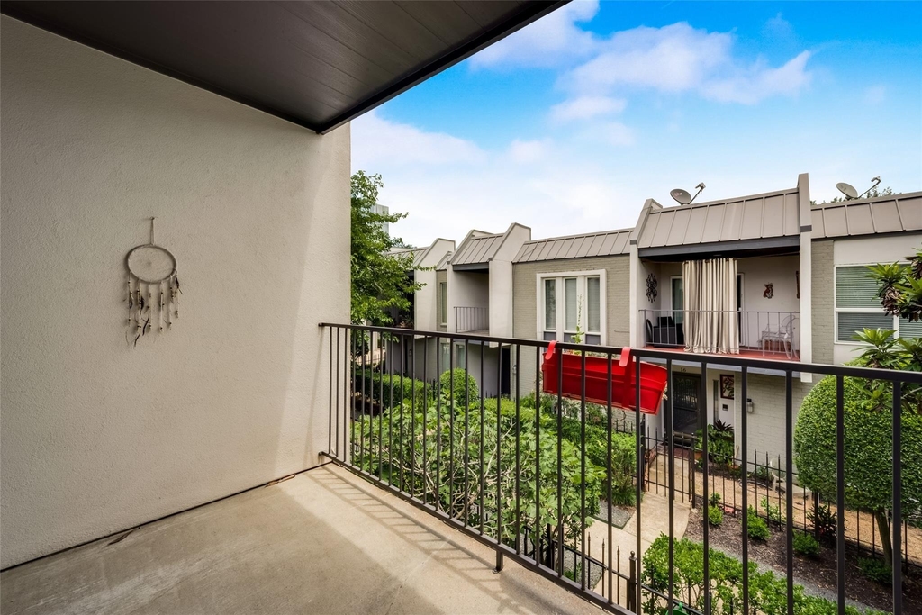 1300 Augusta Drive - Photo 16