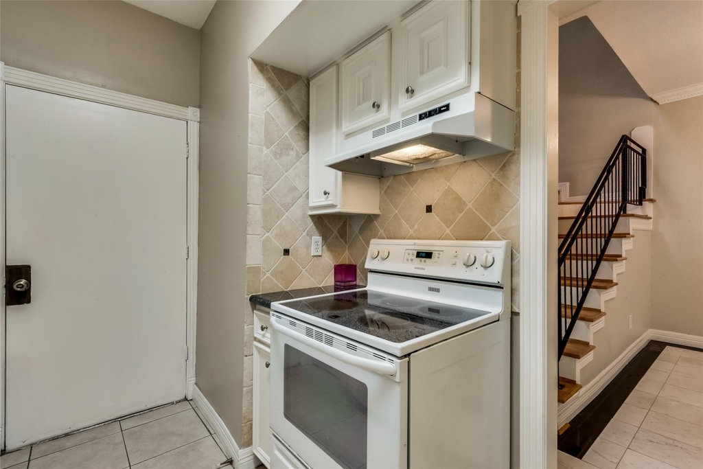 1300 Augusta Drive - Photo 6