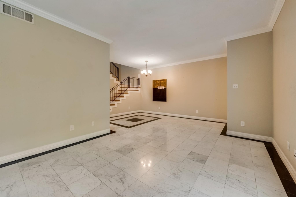 1300 Augusta Drive - Photo 4
