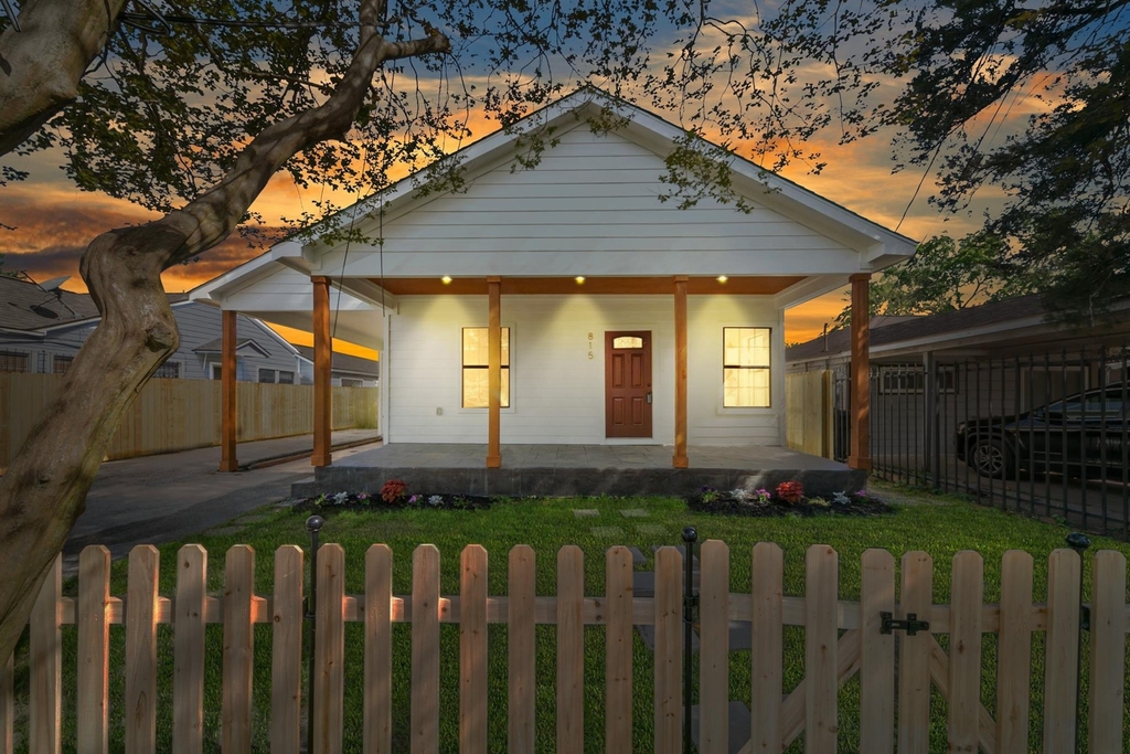 815 Wilkes Street - Photo 0