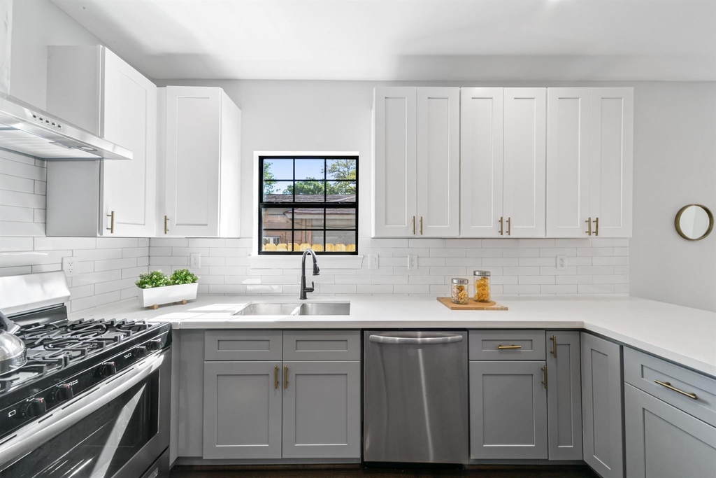 815 Wilkes Street - Photo 14