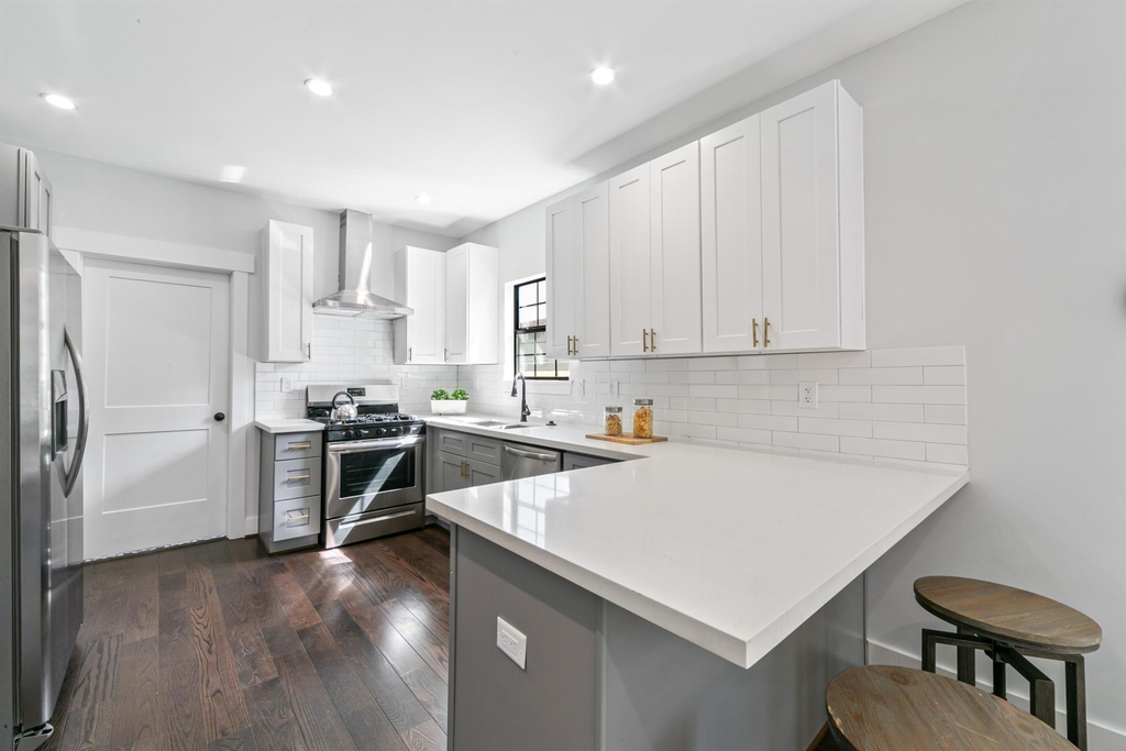 815 Wilkes Street - Photo 12
