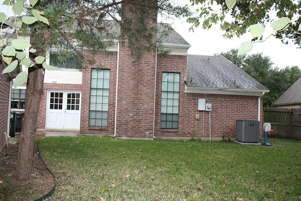 2319 Mill Creek Drive - Photo 2
