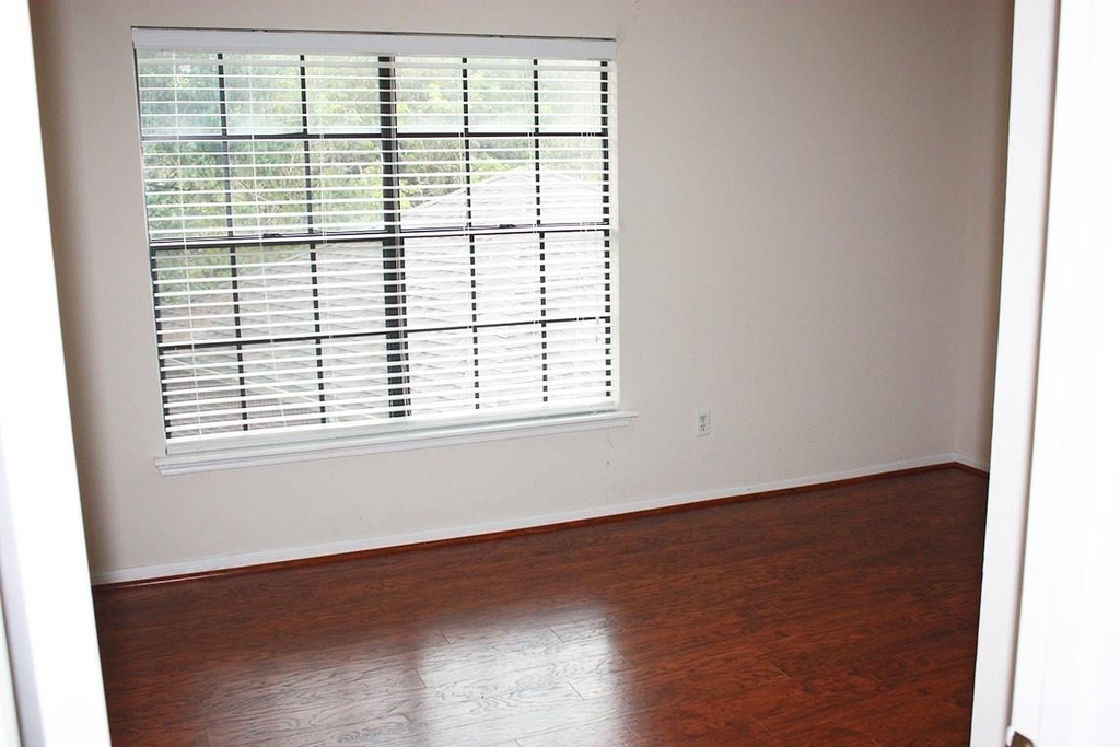2319 Mill Creek Drive - Photo 8