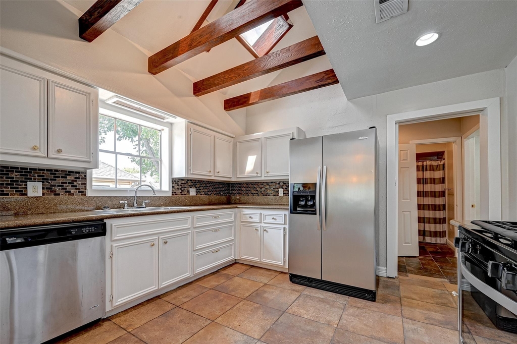 817 Eleanor Street - Photo 15