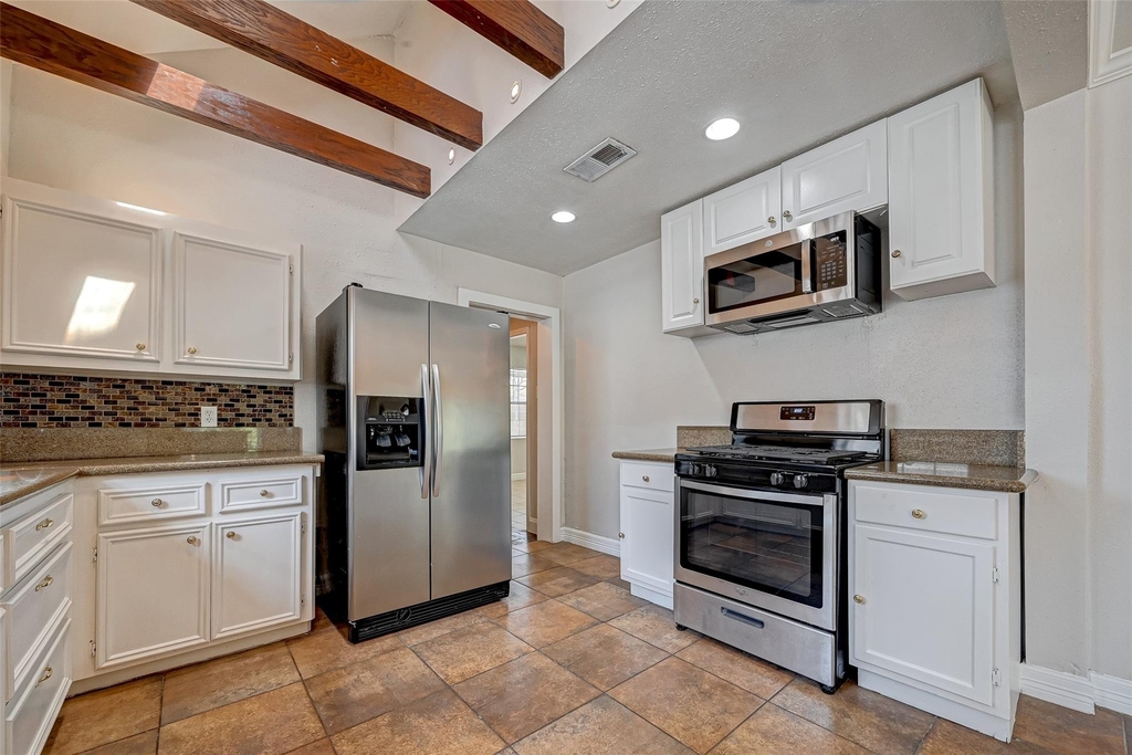 817 Eleanor Street - Photo 16