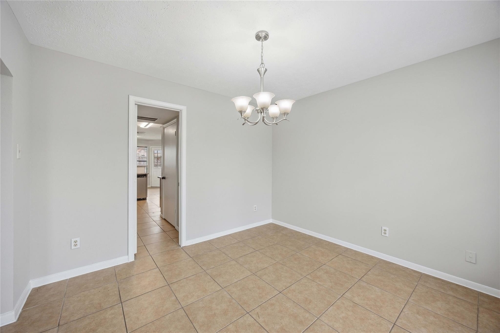 16710 Cheshire Place Drive - Photo 13