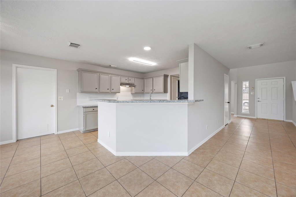 16710 Cheshire Place Drive - Photo 7