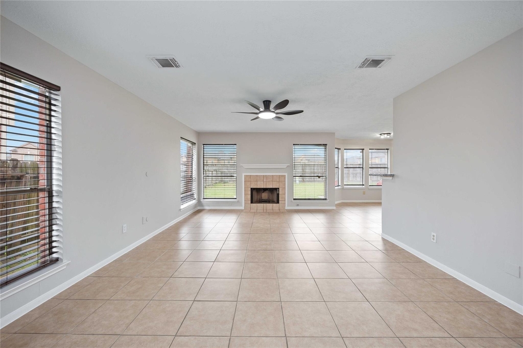 16710 Cheshire Place Drive - Photo 3