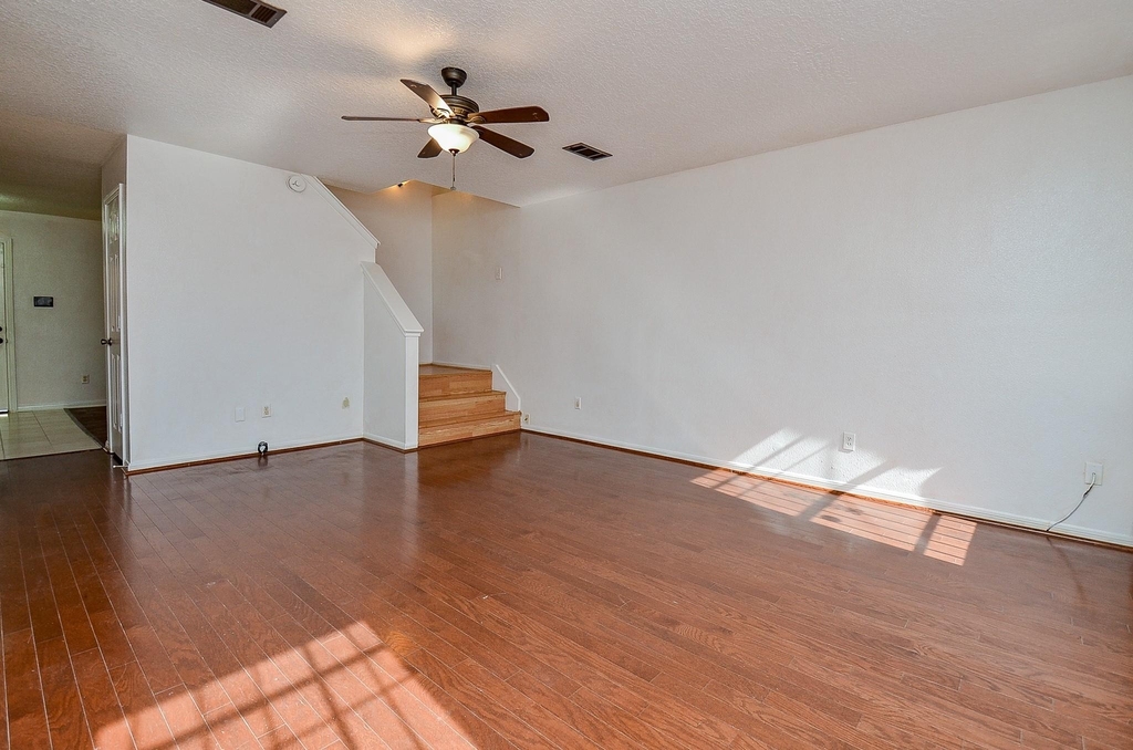 13837 Purplemartin Street - Photo 12