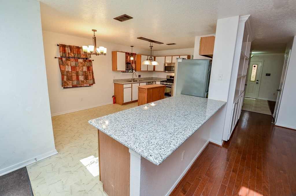 13837 Purplemartin Street - Photo 11