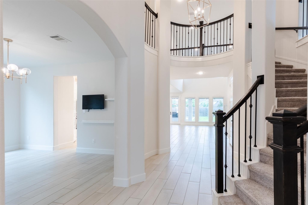 3114 Swift Way - Photo 4