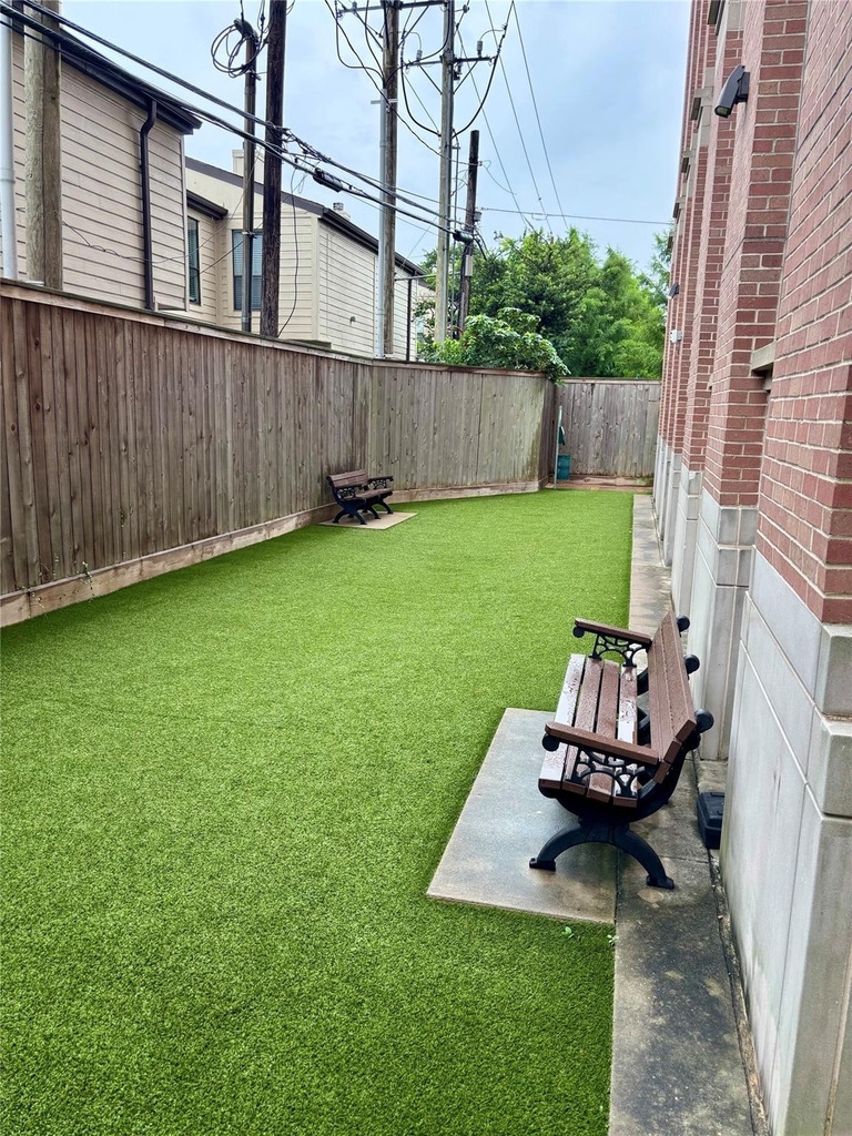 4899 Montrose Boulevard - Photo 12