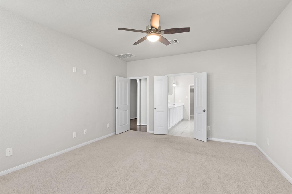 29650 Kynndal Shore Drive - Photo 17