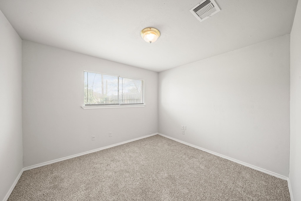 14415 Insley Street - Photo 8