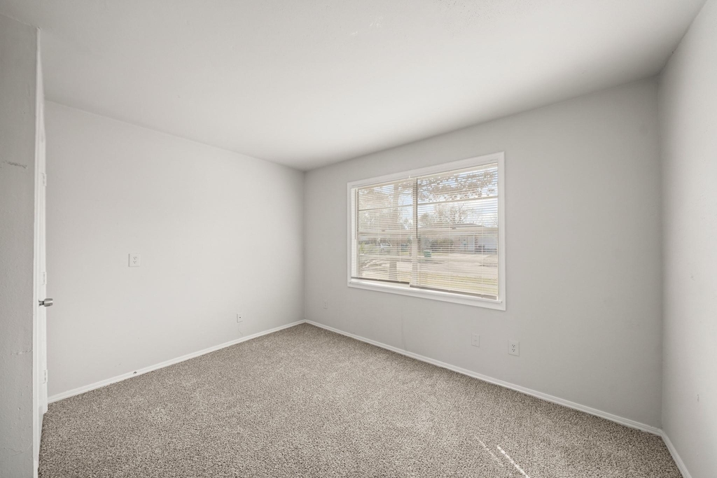 14415 Insley Street - Photo 4