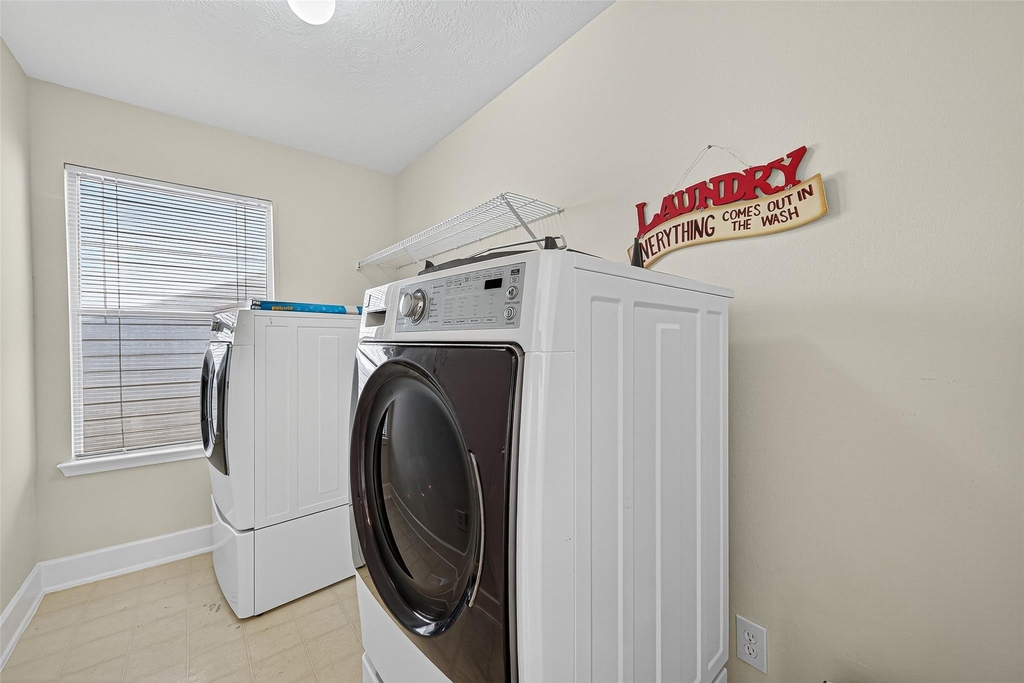 15859 E Park Court - Photo 13