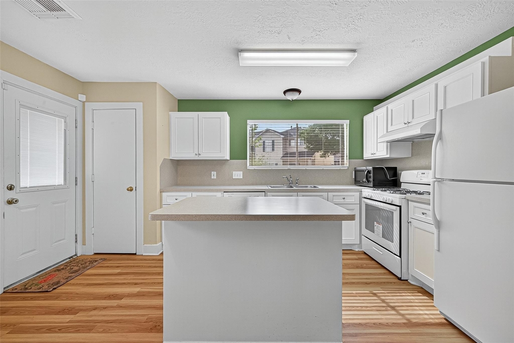 15859 E Park Court - Photo 6