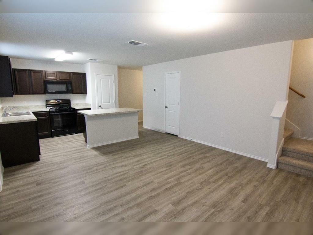 21923 King Heights Lane - Photo 1