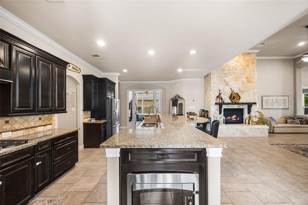 9614 Blackberry Terrace Drive - Photo 15