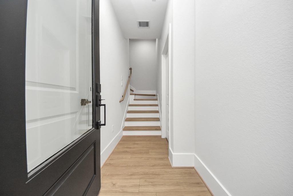 4814 Cochran Street - Photo 2