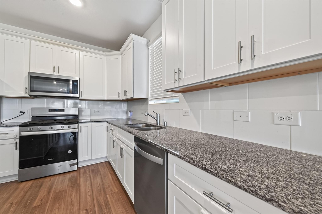 8111 Star Terrace Drive - Photo 12