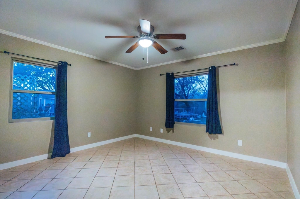 5617 Schutz Street - Photo 15