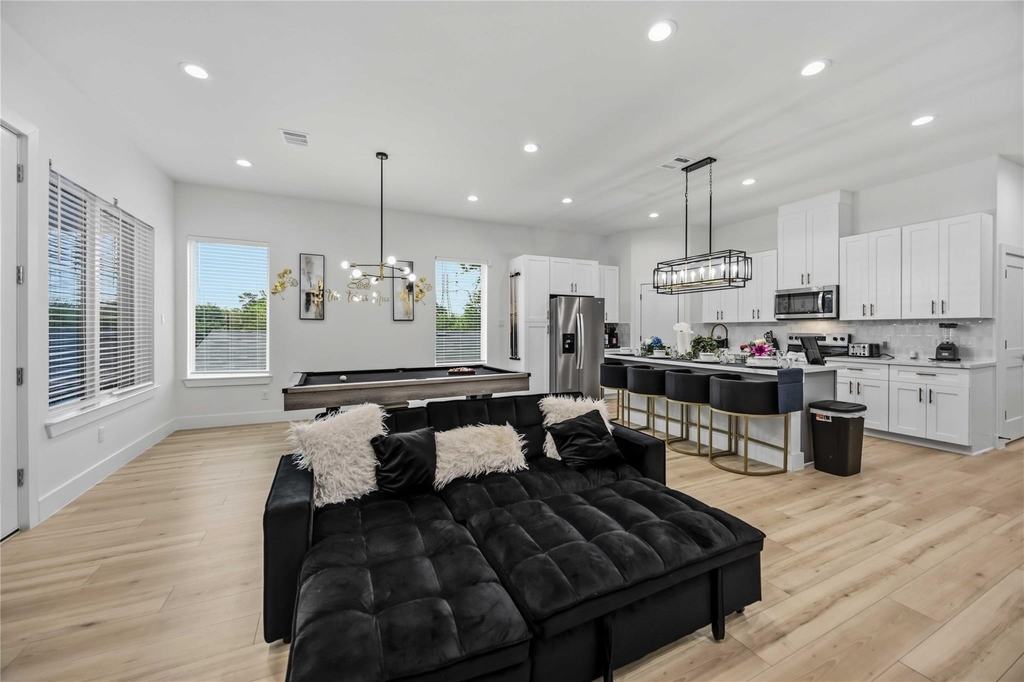 5330 Wenda Street - Photo 8