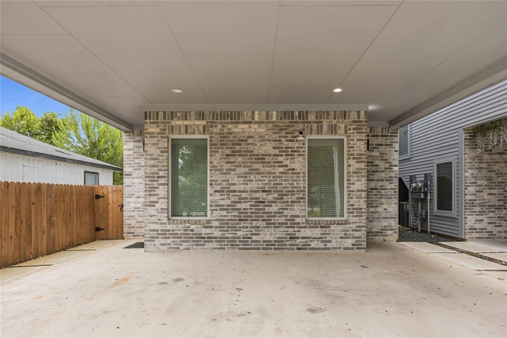 5330 Wenda Street - Photo 1