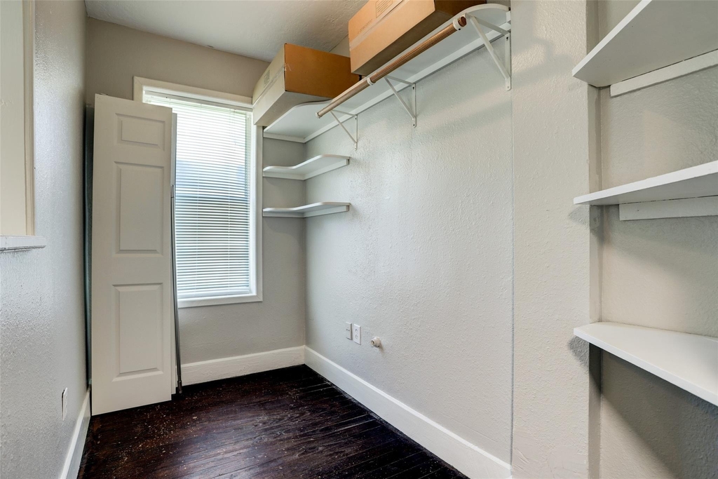523 E Mulberry Street - Photo 9