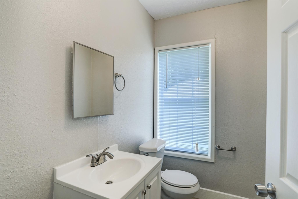 523 E Mulberry Street - Photo 6