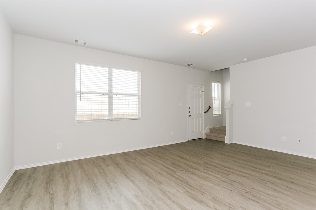 2707 Bouvardia Way - Photo 3