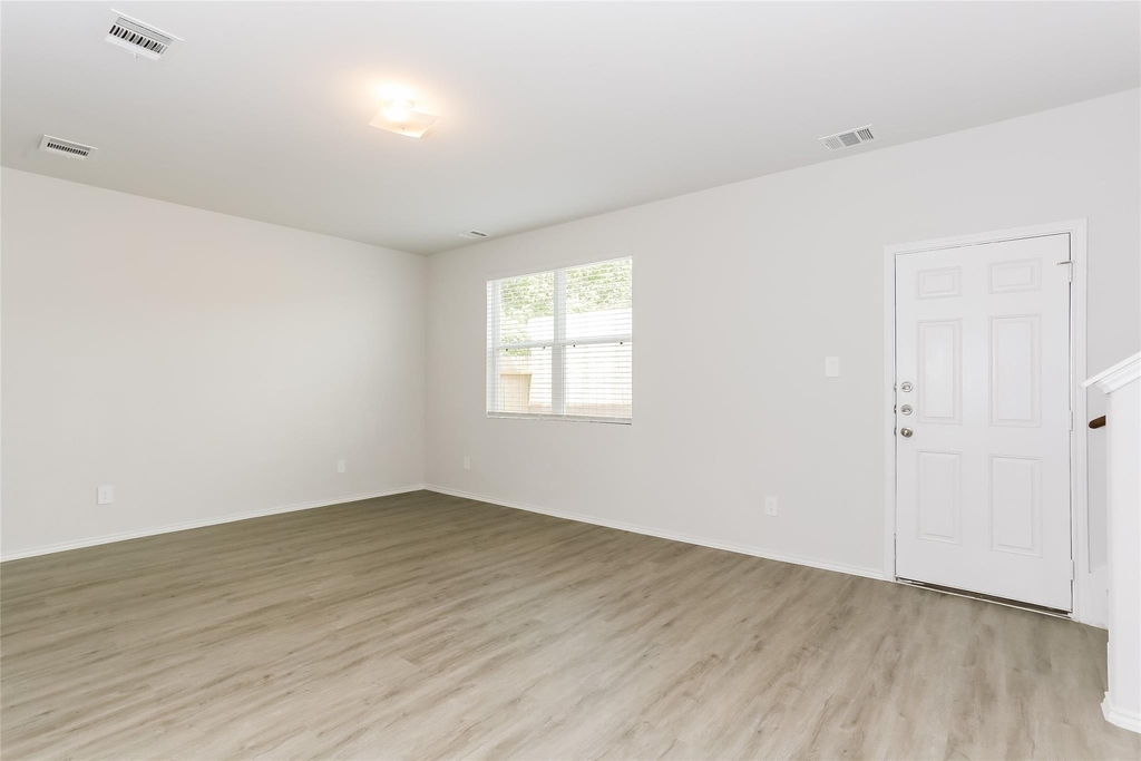 2707 Bouvardia Way - Photo 4