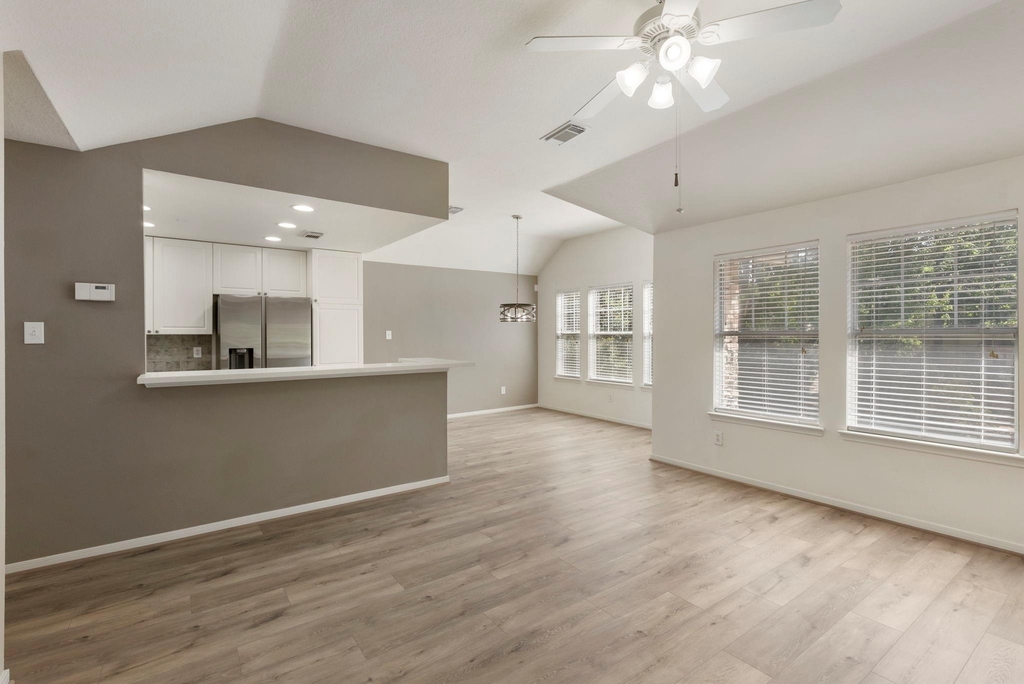 67 Woodlily Place - Photo 7