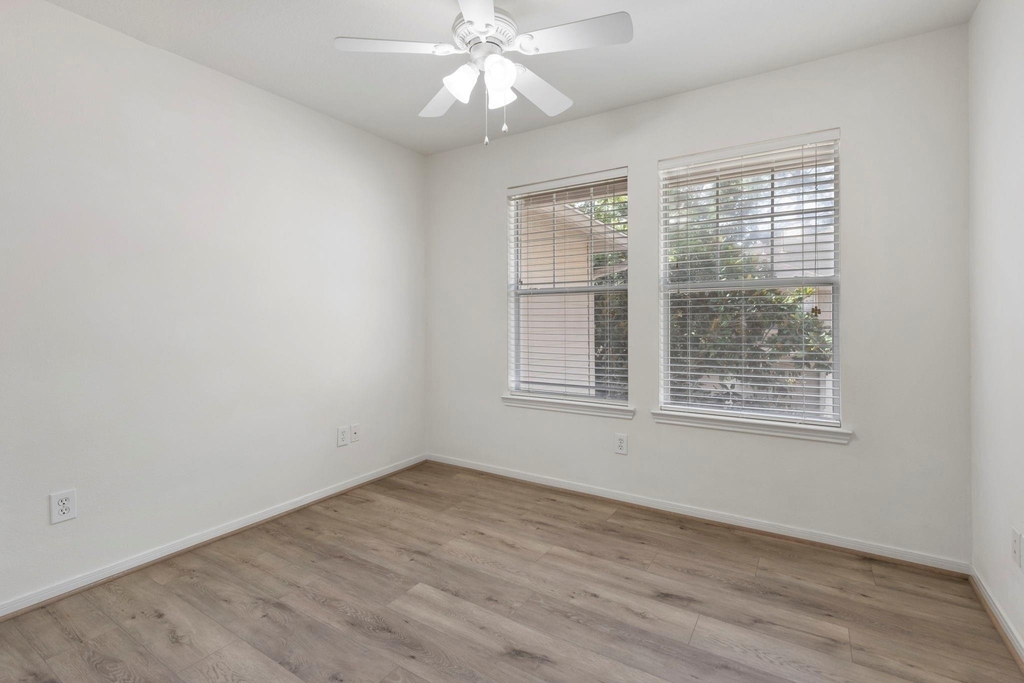 67 Woodlily Place - Photo 16