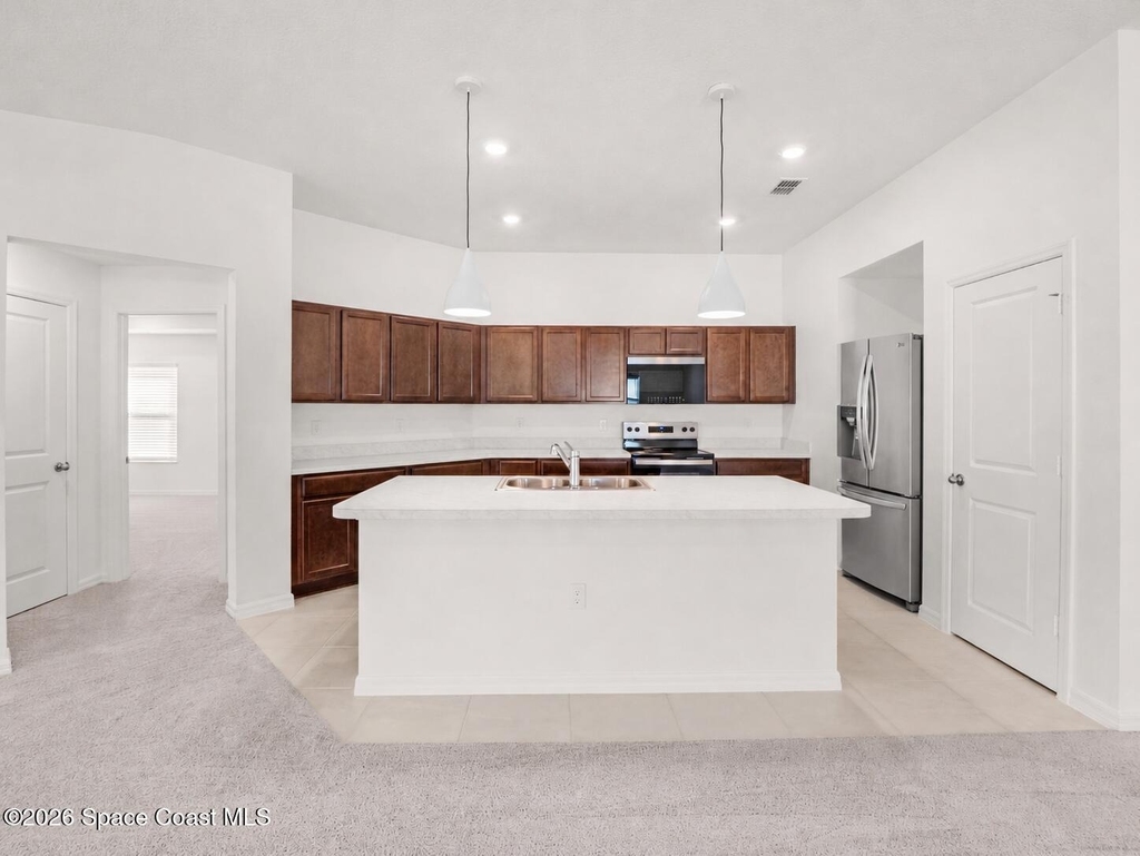 2192 Vinifera Drive - Photo 3