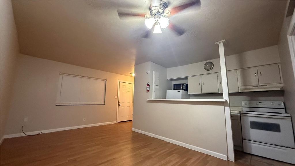 502 West Alabama Street - Photo 3