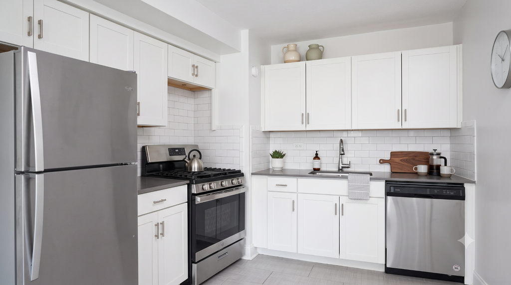 3333 Broadway - Photo 1