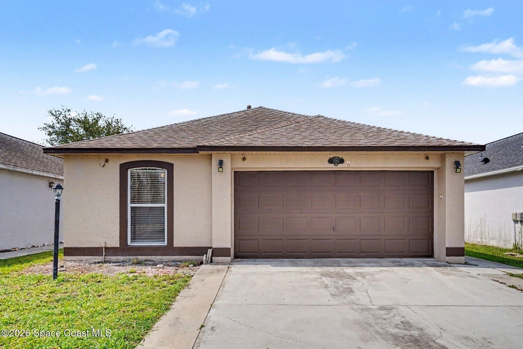 2781 Maderia Circle - Photo 0