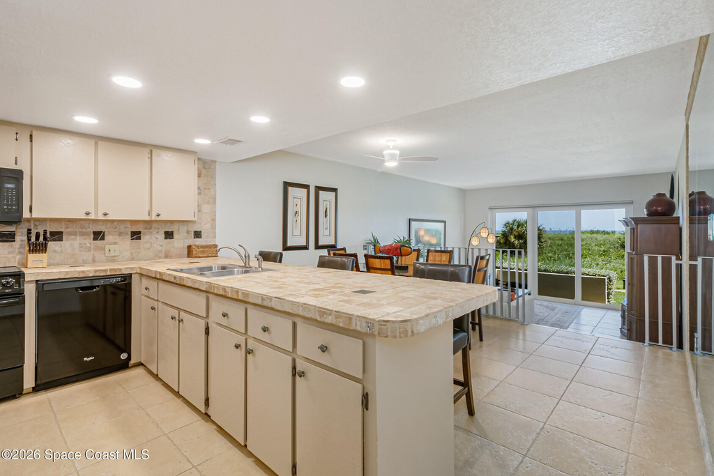 5050 Ocean Beach Boulevard - Photo 5