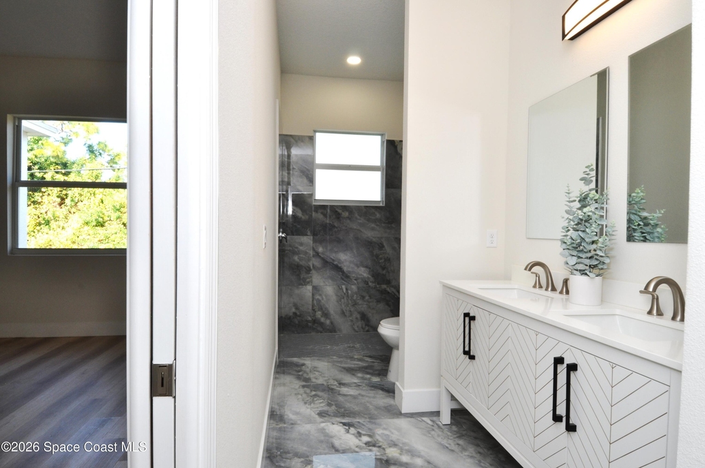 1043 Walden Boulevard Se - Photo 20