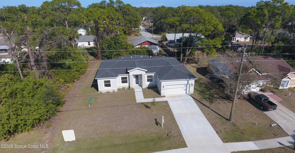 1043 Walden Boulevard Se - Photo 3