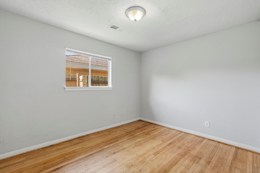 303 Brown Drive - Photo 12