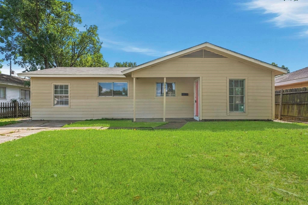 303 Brown Drive - Photo 1