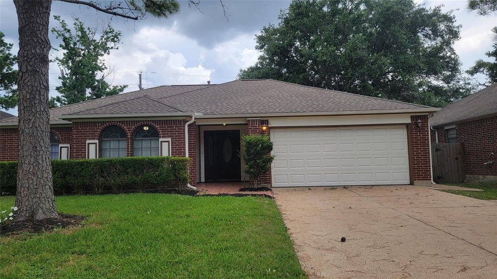 3335 Lakeland Gardens Drive - Photo 0