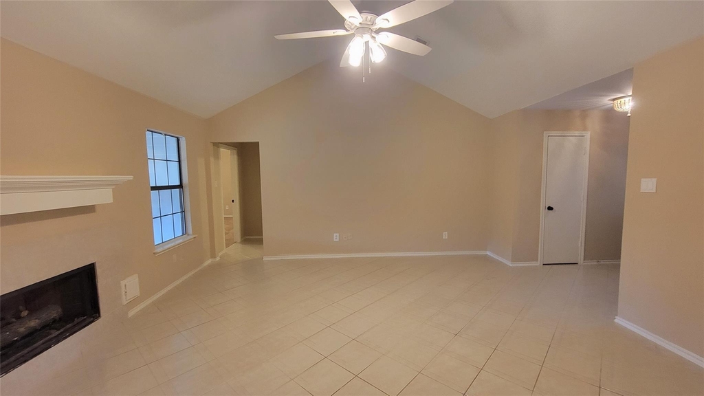3335 Lakeland Gardens Drive - Photo 5