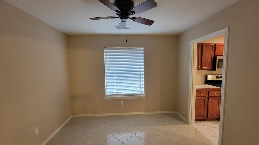 3335 Lakeland Gardens Drive - Photo 7