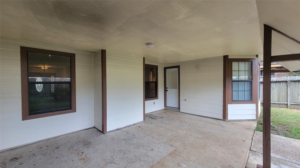 3335 Lakeland Gardens Drive - Photo 32